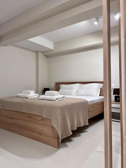Minimal Cozy Apartment Mytilene