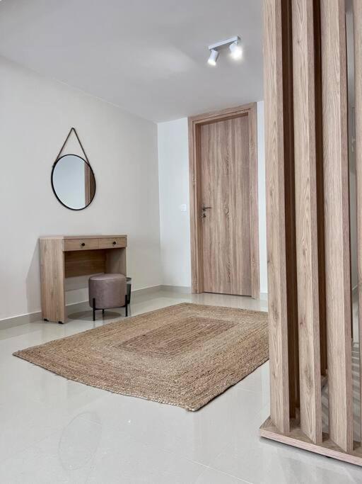 Minimal Cozy * Mytilene