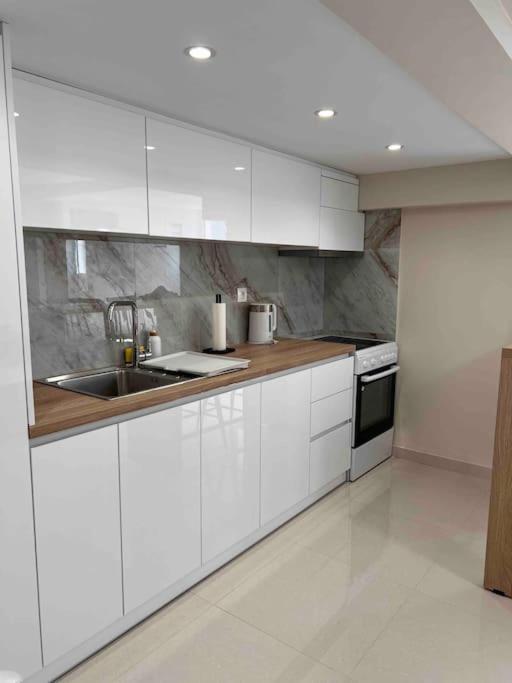 Minimal Cozy Apartment Mytilene